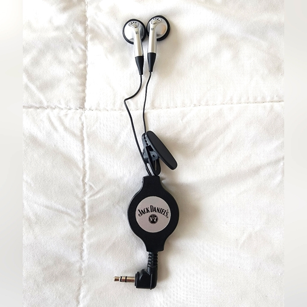Jack Daniel's Retractable Earbuds